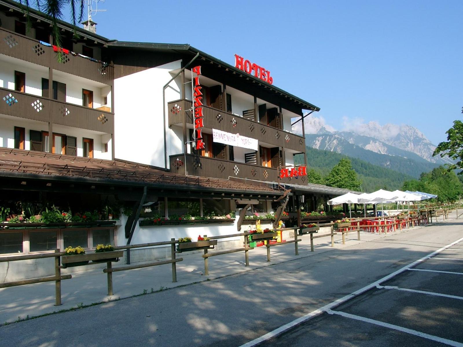 Hotel Davost Forni di Sopra Eksteriør bilde